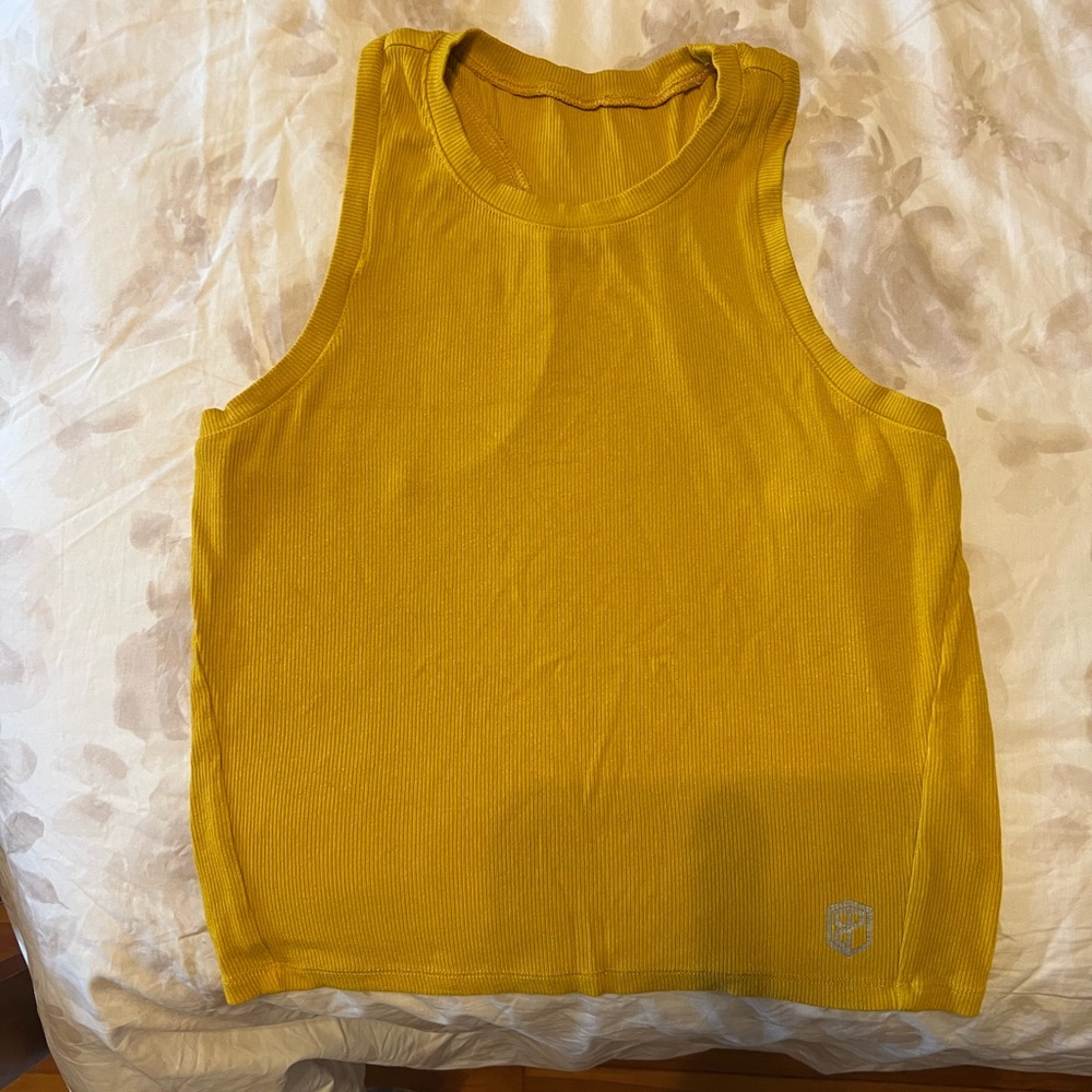 Born primitive crop top